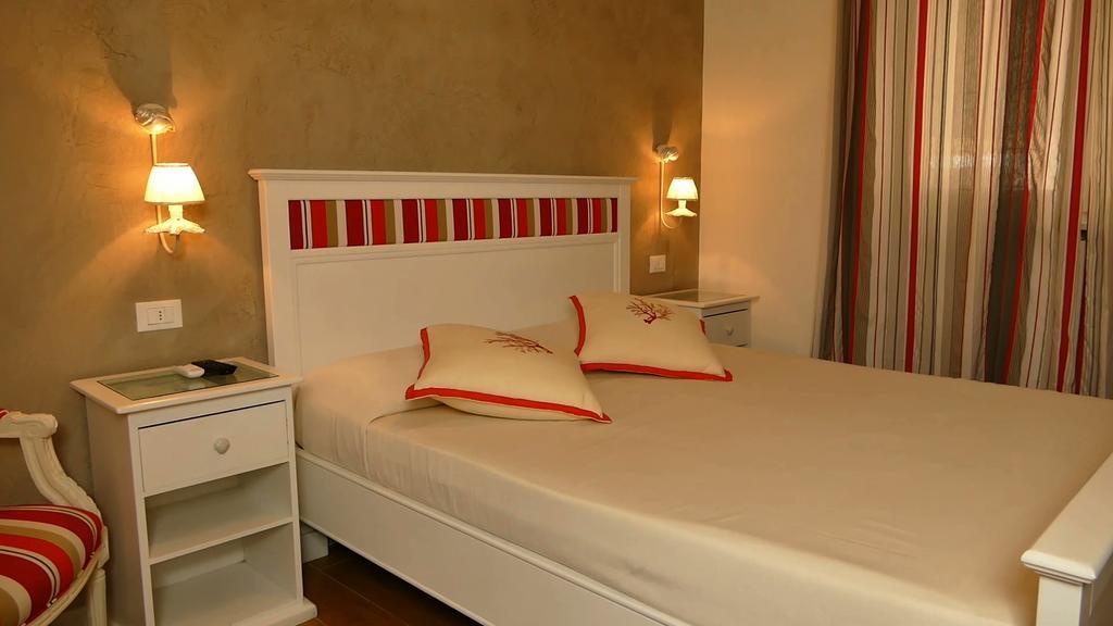 Bed & Breakfast Venezia Марина-ді-Каррара Номер фото