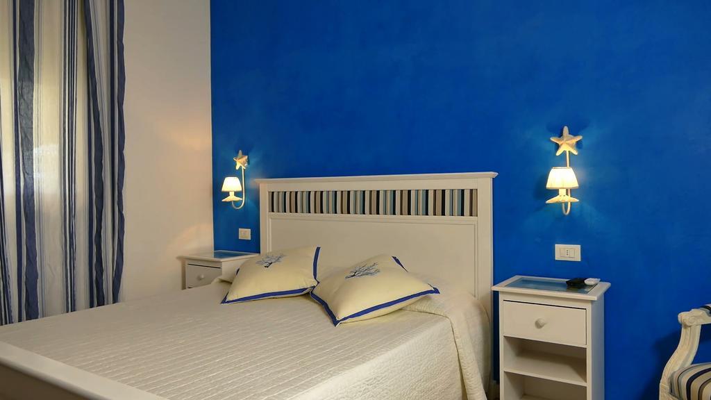 Bed & Breakfast Venezia Марина-ді-Каррара Номер фото