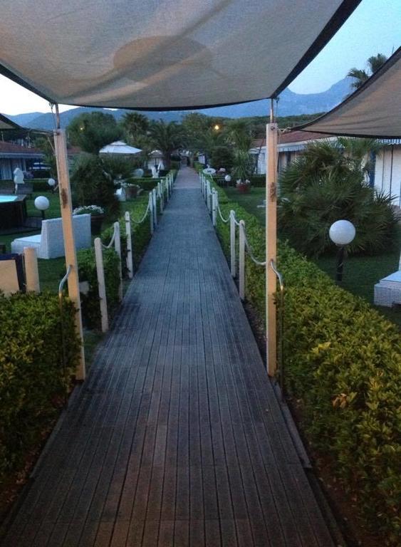 Bed & Breakfast Venezia Марина-ді-Каррара Екстер'єр фото